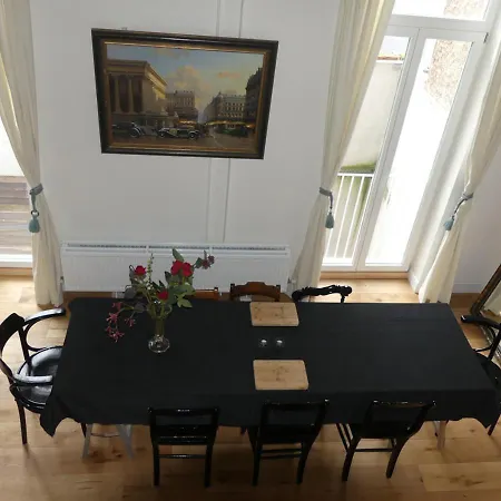 Apartment Perfect Location & Parking *